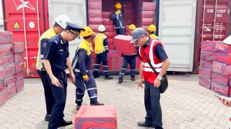 Bắt giữ và khởi tố hàng loạt vụ buôn lậu thuốc lá, trị giá