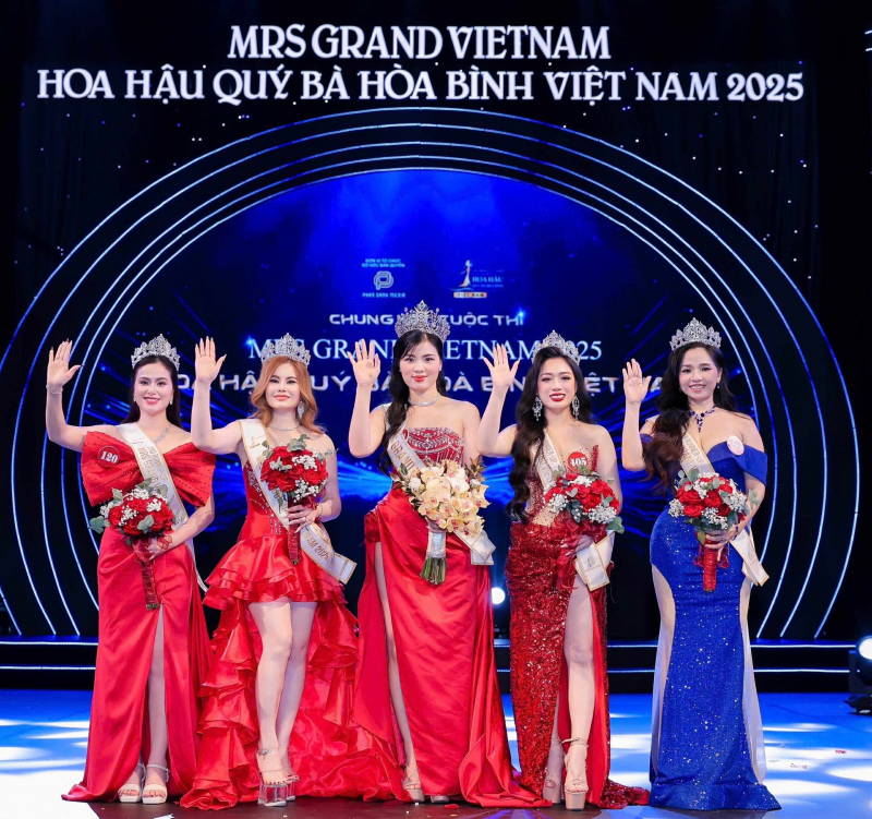 អនុបណ្ឌិត នៃសាកលវិទ្យាល័យជាតិ ង្វៀន ធីធួ បានឈ្នះរង្វាន់លោកស្រី Grand Vietnam 2025 -0