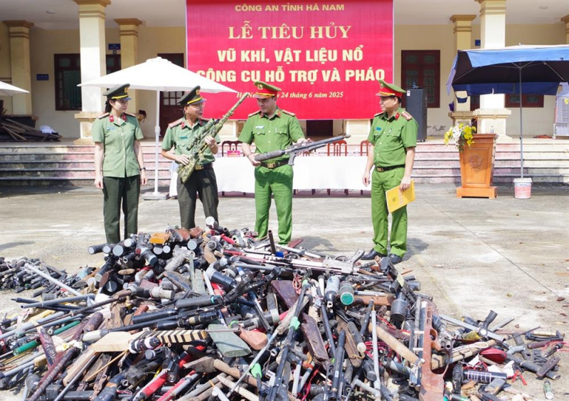 Công an 34 địa phương chính thức đi vào hoạt động với hai cấp: tỉnh và xã -0