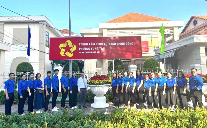 TP Hồ Chí Minh phấn khởi ngày đầu vận hành chính quyền địa phương hai cấp -0