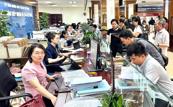 Từ hôm nay, giảm 50% loạt phí, lệ phí -0