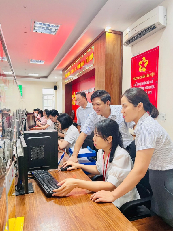 Đêm trắng trước giờ G: Những người VNPT góp sức tạo nên khoảnh khắc lịch sử của đất nước -0