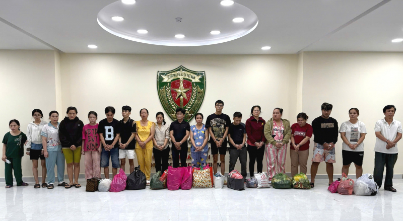 Triệt phá đường dây sản xuất, mua bán 70.000 chai dầu con ó giả trị giá nhiều tỷ đồng -0
