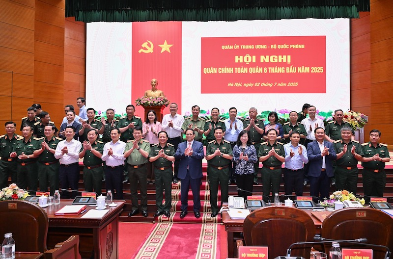 Thủ tướng Phạm Minh Chính dự hội nghị Quân chính toàn quân 6 tháng đầu năm 2025 -0