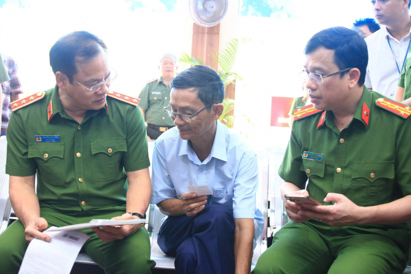 Thứ trưởng Nguyễn Văn Long kiểm tra công tác đảm bảo dịch vụ công tại tỉnh Khánh Hòa -0