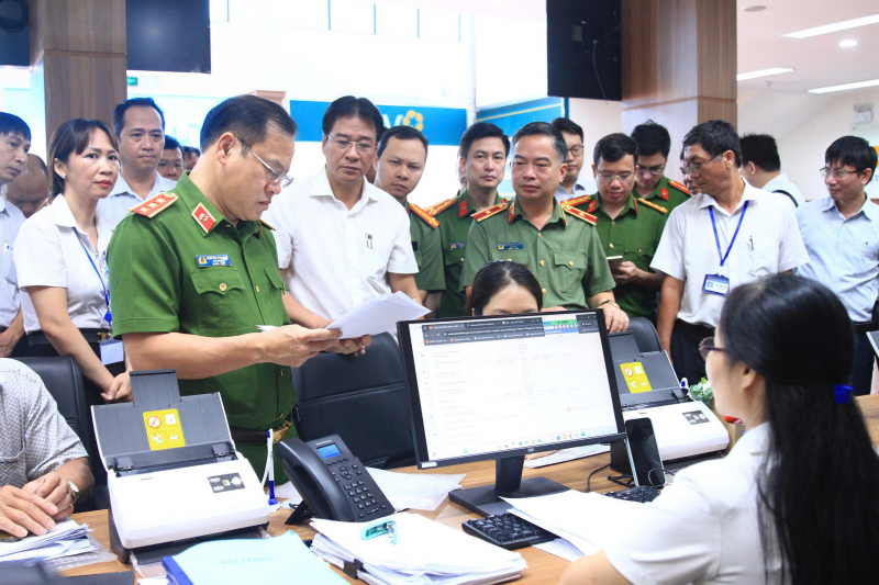 Thứ trưởng Nguyễn Văn Long kiểm tra công tác đảm bảo dịch vụ công tại tỉnh Khánh Hòa -0
