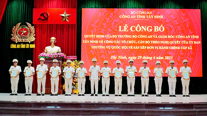 Tây Ninh thực hiện tốt chủ trương sắp xếp, tinh gọn bộ máy, hoạt động hiệu lực, hiệu quả -0