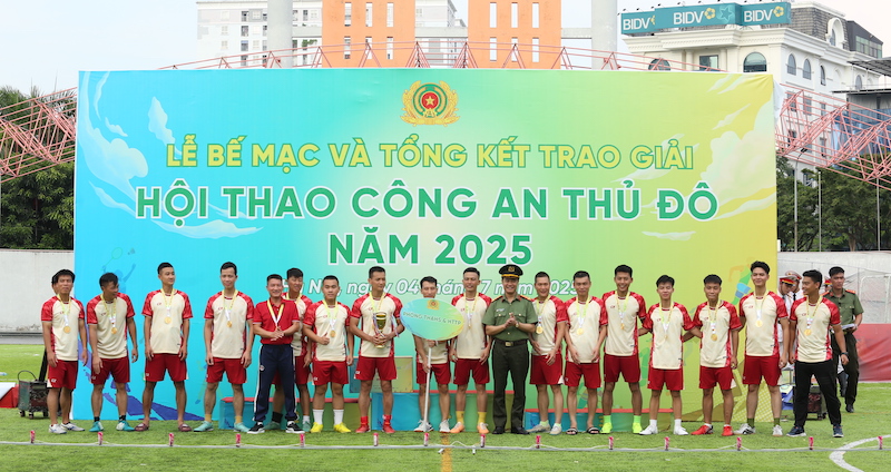 Lan toả khí thế thi đua, rèn luyện bản lĩnh người chiến sĩ Công an Thủ đô -0