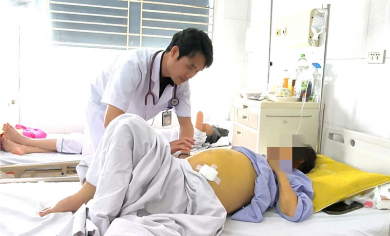 Nhiều người có chỉ định ghép gan khi phát hiện viêm gan B muộn -0