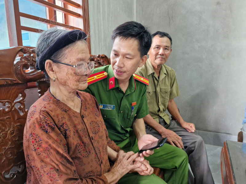 Tiếp tục “thắp lửa” hi vọng cho các liệt sĩ chưa biết tên -0