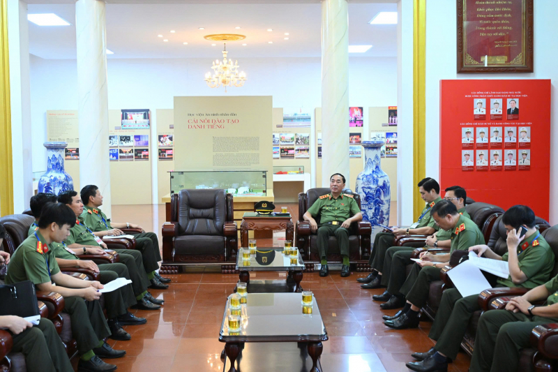 Thứ trưởng Trần Quốc Tỏ kiểm tra công tác tổ chức Kỳ thi đánh giá của Bộ Công an năm 2025 -0
