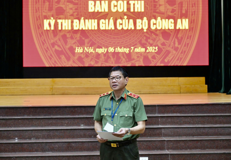 Thứ trưởng Trần Quốc Tỏ kiểm tra công tác tổ chức Kỳ thi đánh giá của Bộ Công an năm 2025 -0