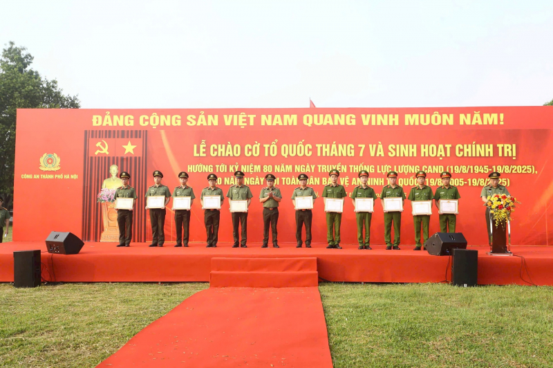 Công an Hà Nội phát động phong trào thi đua theo 13 chuyên đề cụ thể trong toàn lực lượng Công an Thủ đô -0