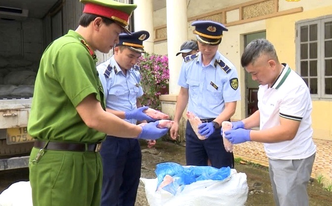 Kiểm tra, xử lý hơn 2.540 vụ buôn lậu, gian lận thương mại trong 6 tháng đầu năm tại Lạng Sơn -0