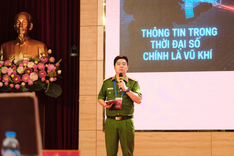 Ban Thanh niên CSCĐ giới thiệu công trình thanh niên chuyển đổi số “Mặt trận thông tin có tính chiến đấu” với mục tiêu đào tạo các dư luận viên số, ứng dụng trí tuệ nhân tạo và báo cáo thời gian thực để kịp thời phát hiện, phản bác thông tin xấu, độc trên không gian mạng.
