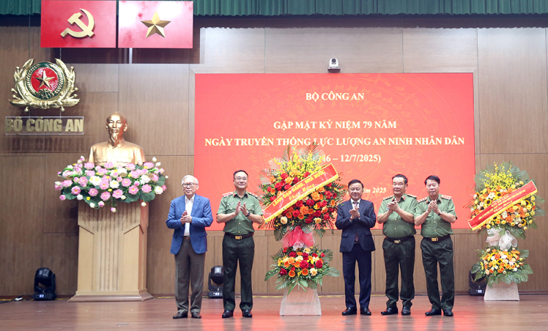 Tiếp lửa truyền thống, giữ vững trận tuyến an ninh -0