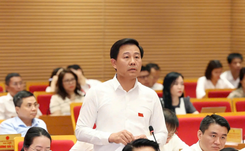 z6786943466988_24807382558d5180a49d51a3f4912ed2.jpg -0