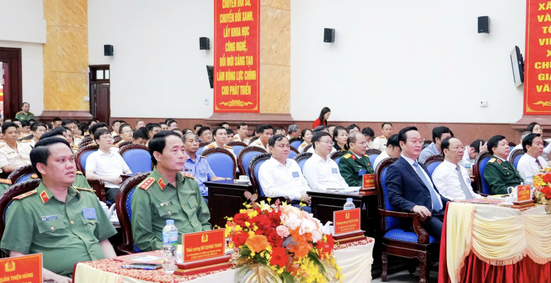 Công an Nghệ An: Tiếp tục tăng cường xây dựng Đảng, xây dựng lực lượng với phương châm “tỉnh vững mạnh, toàn diện, xã bám cơ sở