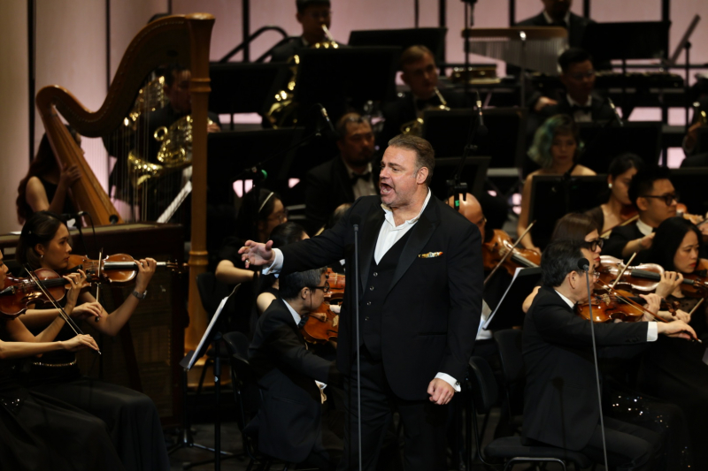 Nghệ sĩ tài danh của thế giới và Việt Nam biểu diễn mừng 2 năm khánh thành Nhà hát Hồ Gươm  -0