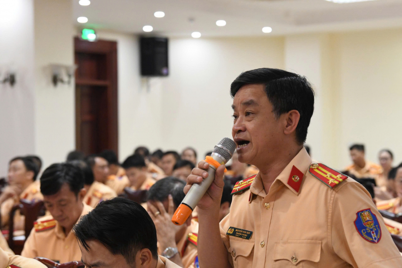 CSGT bàn giải pháp nâng cao chất lượng phục vụ người dân -2