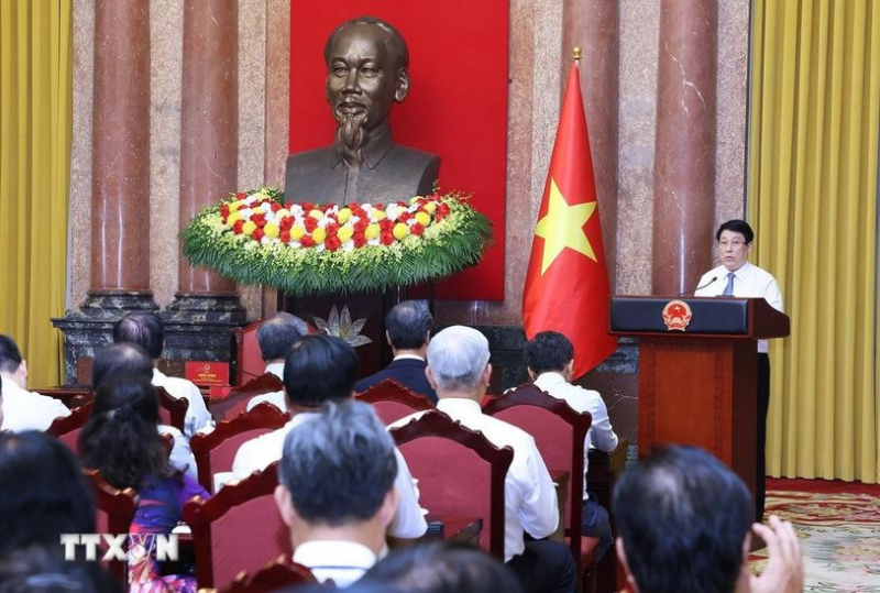 Chủ tịch nước: Mỗi người hãy coi học tập là quyền lợi, trách nhiệm, nghĩa vụ -0