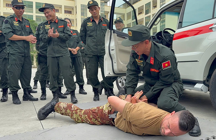Tăng cường huấn luyện thực chiến cho cảnh sát gìn giữ hòa bình Việt Nam -1