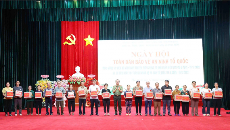 Chất lượng phong trào toàn dân bảo vệ ANTQ ở Nình Bình được nâng lên, đi vào chiều sâu -0