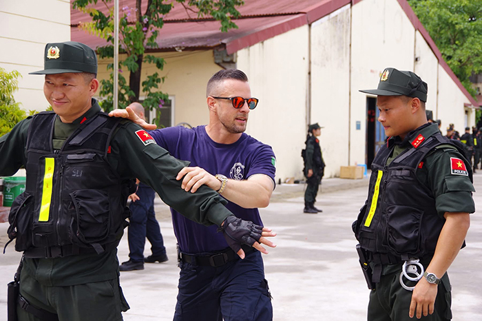 Cảnh sát gìn giữ hòa bình Việt Nam “vượt nắng, thắng mưa” tập luyện thực chiến của cùng chuyên gia Itali -0