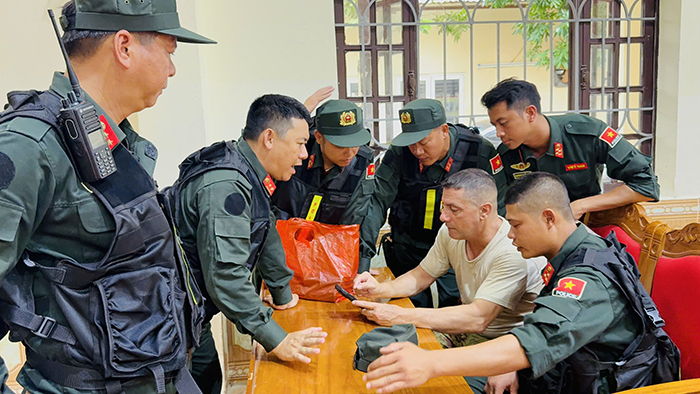 Cảnh sát gìn giữ hòa bình Việt Nam “vượt nắng, thắng mưa” tập luyện thực chiến của cùng chuyên gia Itali -0