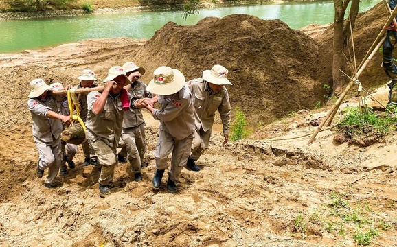 Xử lý thành công quả bom nặng hơn 220kg gần cửa động Phong Nha-Kẻ Bàng -0