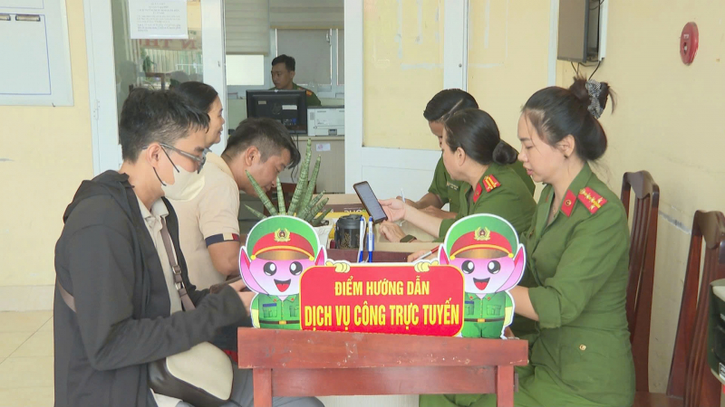 z6790447362898_fa1d952f523e180f35f524ecb70868f1.jpg -0