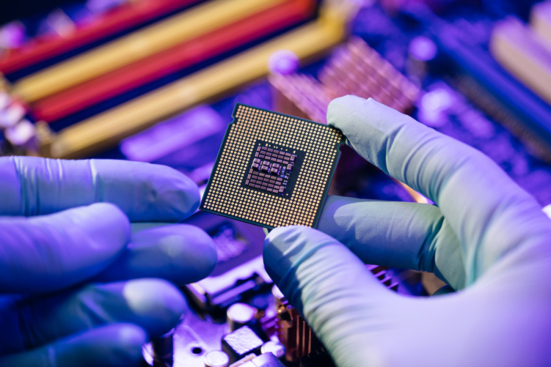 Chạy đua công nghệ trong cuộc chiến Microchip -0