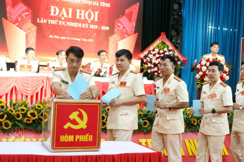 Công an tỉnh Hà Tĩnh phải vận dụng linh hoạt, sáng tạo nhận thức, tư duy mới về bảo đảm ANTT trong kỷ nguyên mới -0
