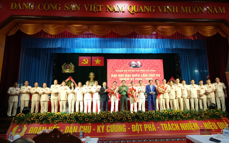 Công an tỉnh Hà Tĩnh phải vận dụng linh hoạt, sáng tạo nhận thức, tư duy mới về bảo đảm ANTT trong kỷ nguyên mới -0