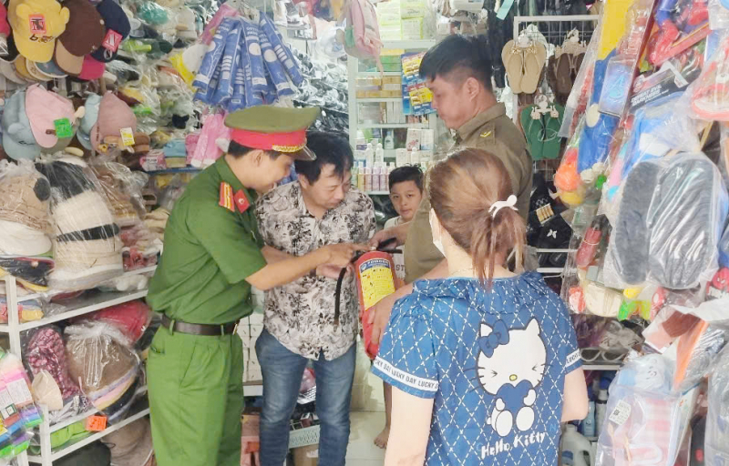 Công an cấp xã ở Cà Mau nỗ lực bảo đảm ANTT sau khi thực hiện chính quyền địa phương 2 cấp  -0