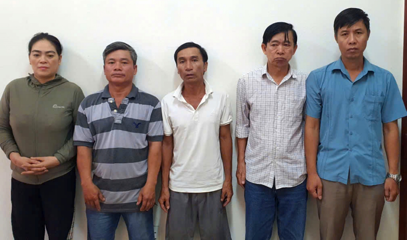 Cháu mượn nhà chú ruột tổ chức đánh bạc thì bị Công an phường tóm gọn -0
