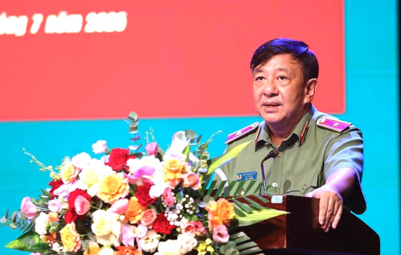 Nhiều phóng viên của Cục Truyền thông CAND lăn xả hiện trường đưa tin kịp thời, không kể hiểm nguy -0
