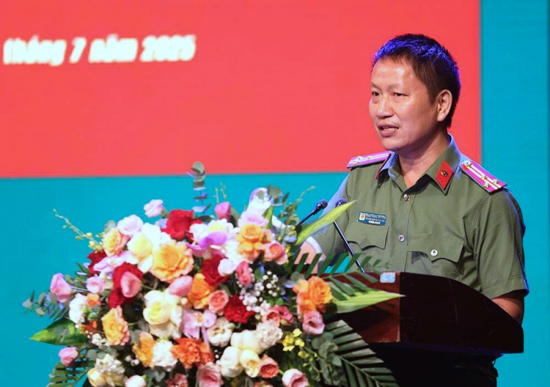 Nhiều phóng viên của Cục Truyền thông CAND lăn xả hiện trường đưa tin kịp thời, không kể hiểm nguy -1