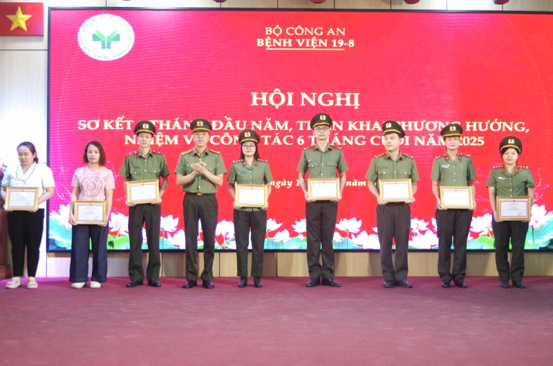 Bệnh viện 19-8 sơ kết 6 tháng đầu năm -0