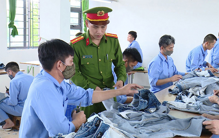Tận tình giúp đỡ người cai nghiện ma túy làm lại cuộc đời mới -0