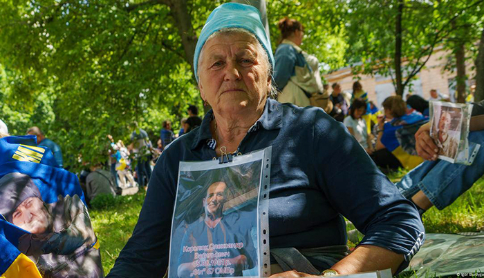 Cuộc chiến ở Ukraine và hành trình đi tìm người thân -0