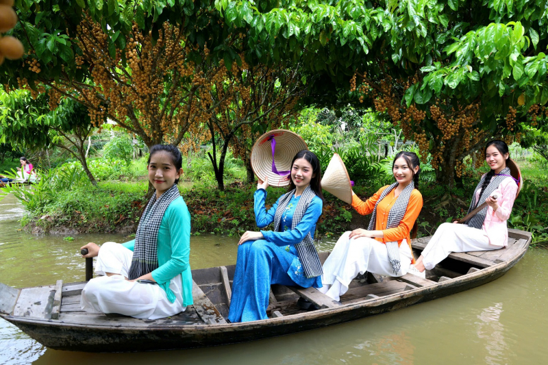 Tìm cách cứu ngành du lịch miền Tây khi đường bay thưa thớt -0