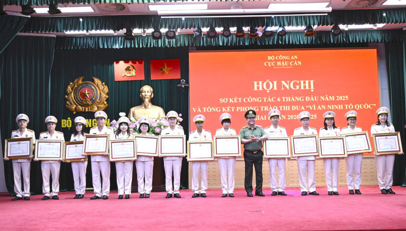 Đẩy mạnh công tác hậu cần, quản trị trong CAND theo hướng hiện đại -0