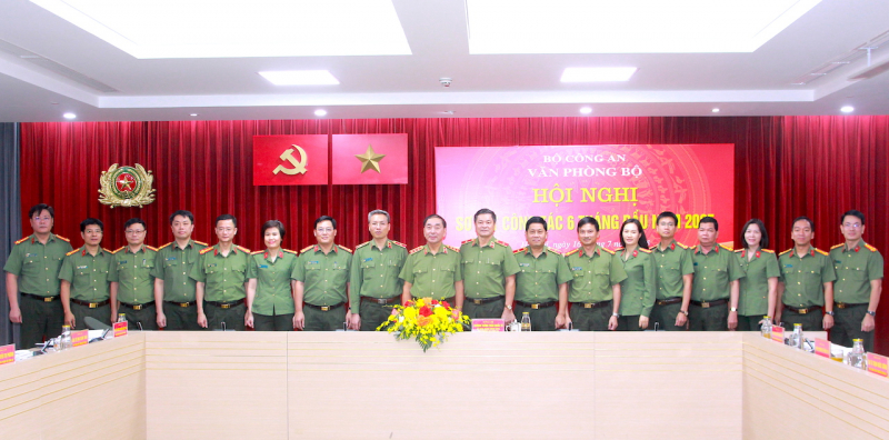 Phát huy vai trò tham mưu kịp thời, chính xác, mang tầm chiến lược của Văn phòng Bộ Công an -0