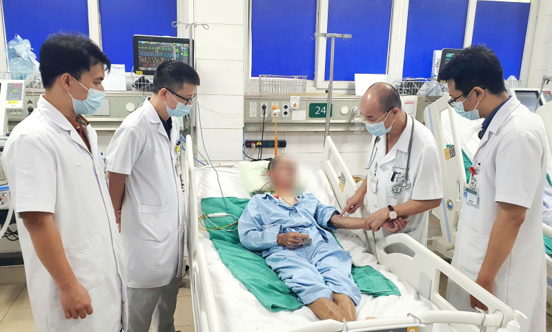 Bệnh viện Bạch Mai thông tin về chùm ca bệnh ăn tiết canh có 2 người tử vong -0