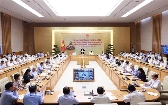 Thủ tướng: Tăng trưởng 8,3% – 8,5% không phải là mục tiêu bất khả thi và phải thực hiện -0