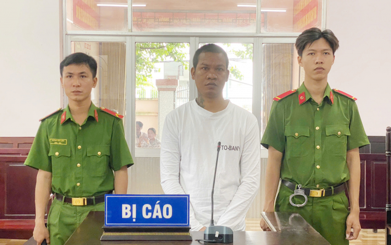 Dụ dỗ bé gái hàng xóm làm chuyện người lớn, “yêu râu xanh” lãnh 7 năm tù -0