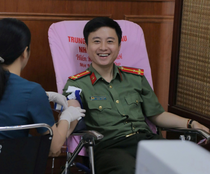 Cán bộ chiến sĩ Công an TP Hồ Chí Minh “Chia giọt hồng - Nhân sự sống” -0