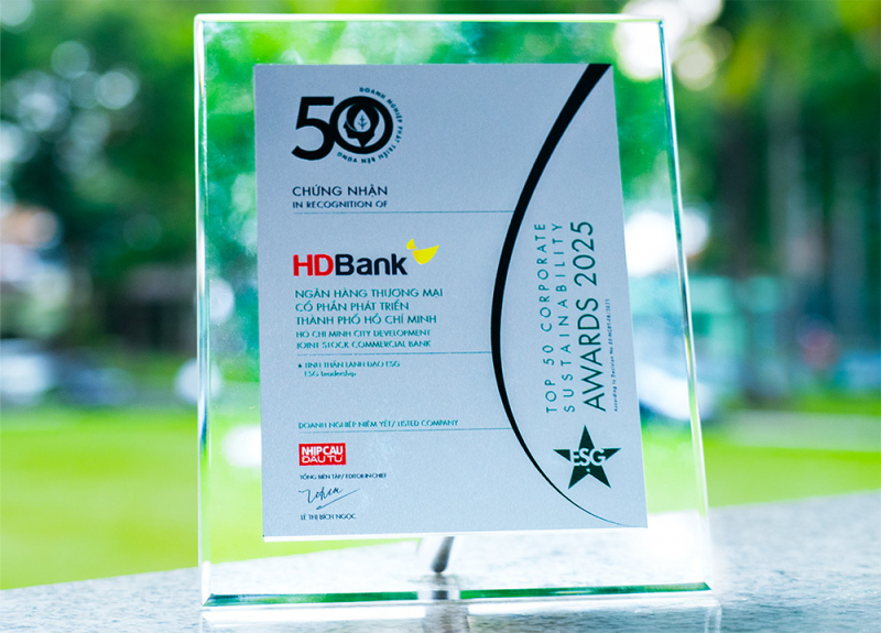 HDBank ghi dấu ấn mạnh mẽ với ba giải thưởng lớn trong nước và quốc tế -0