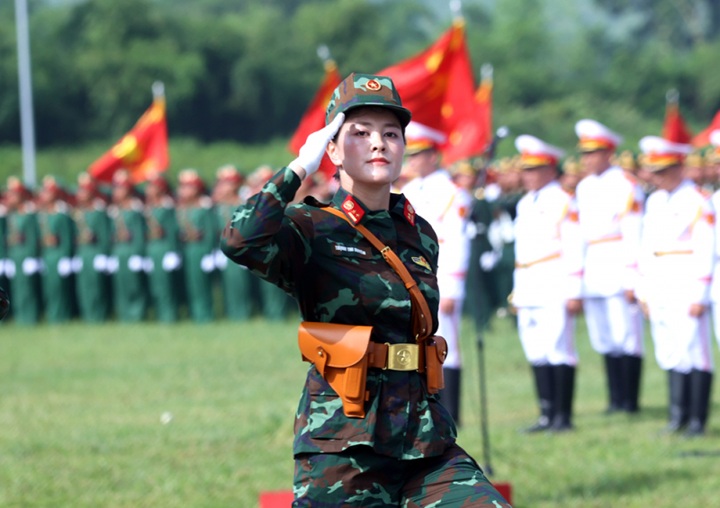 Ấn tượng với 43 khối đi tổng hợp luyện diễu binh, diễu hành A80 -2